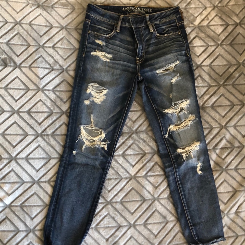 American Eagle Crop Jeans